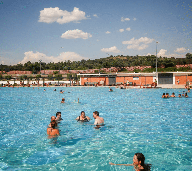 Esta es la fecha en la que cierran las piscinas en Madrid en verano 2023