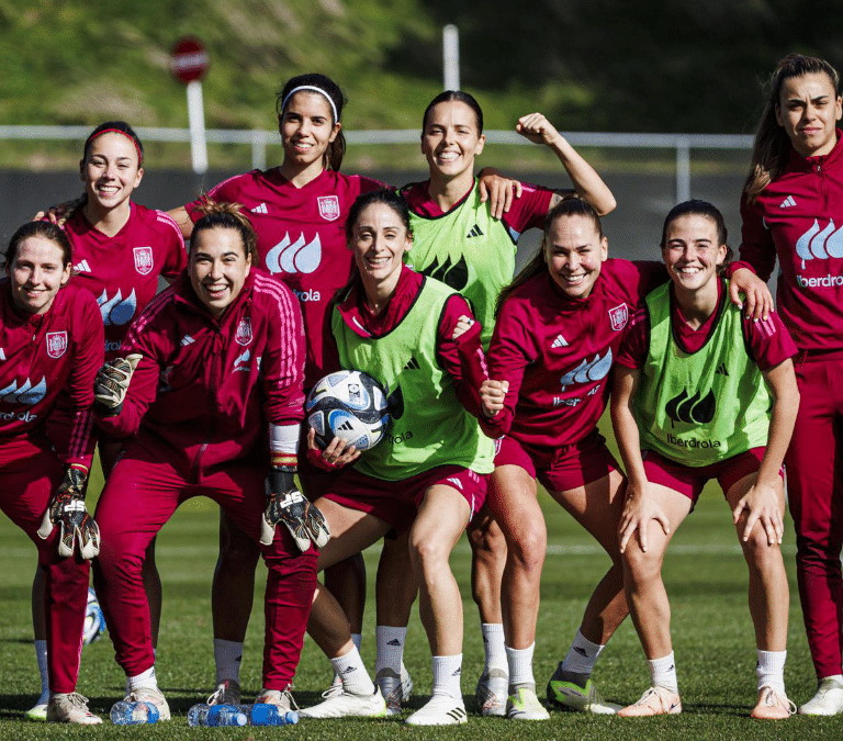 Solo seis mujeres entre los 140 miembros de la asamblea de la RFEF que analizará el 'caso Rubiales'