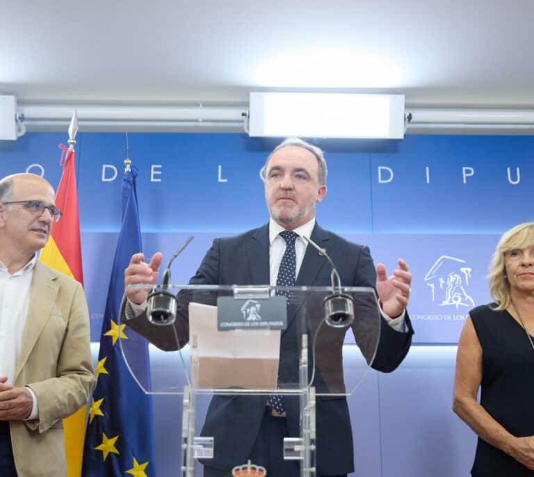 Esparza (UPN), tras reunirse con el Rey: "Si la investidura depende de EH Bildu, mejor repetir elecciones"