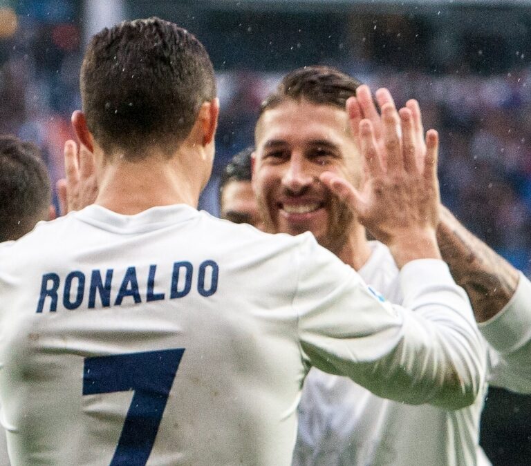 Ronaldo vacila a Ramos y la respuesta del español enamora al madridismo