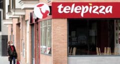 Telepizza busca de nuevo el 'secreto' para mantener su masa a flote