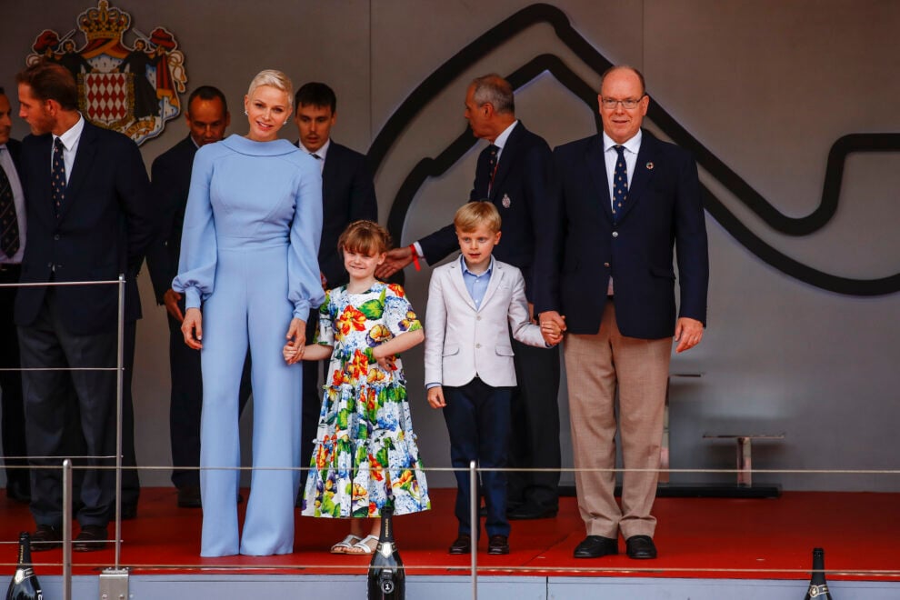 Charlene y Alberto de Mónaco con sus dos hijos, Jacques y Gabriella