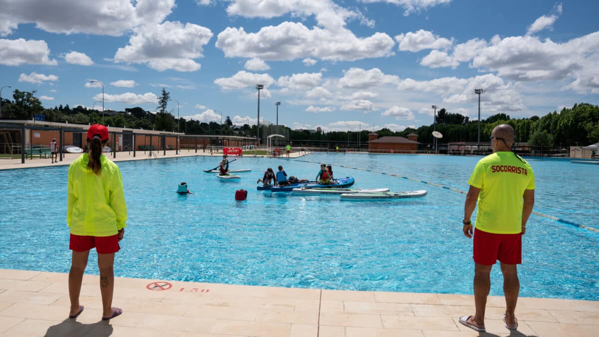 Cataluña permitirá abrir piscinas privadas como refugio climático