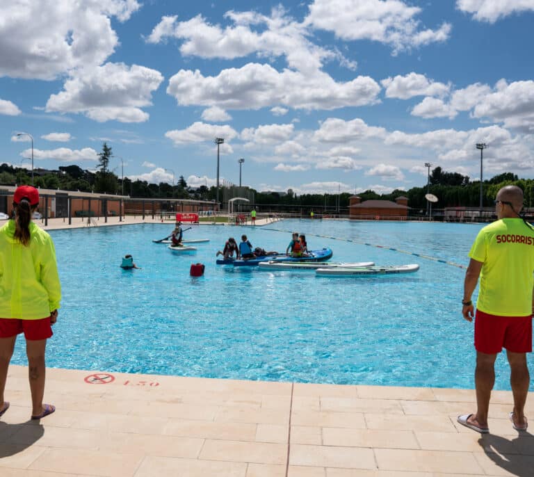 Cataluña permitirá abrir piscinas privadas como refugio climático