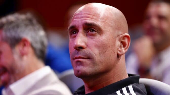 La FIFA abre expediente disciplinario a Luis Rubiales por el beso a Jenni Hermoso