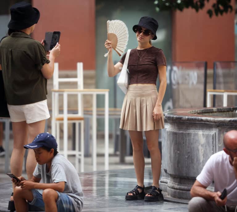 La ola de calor remite pero mantiene en aviso a seis comunidades y la isla de Gran Canaria con riesgo extremo