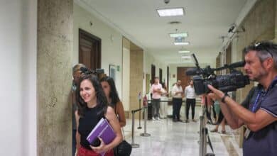 Podemos pide que se retiren las imágenes de Juan Carlos I de los pasillos del Congreso