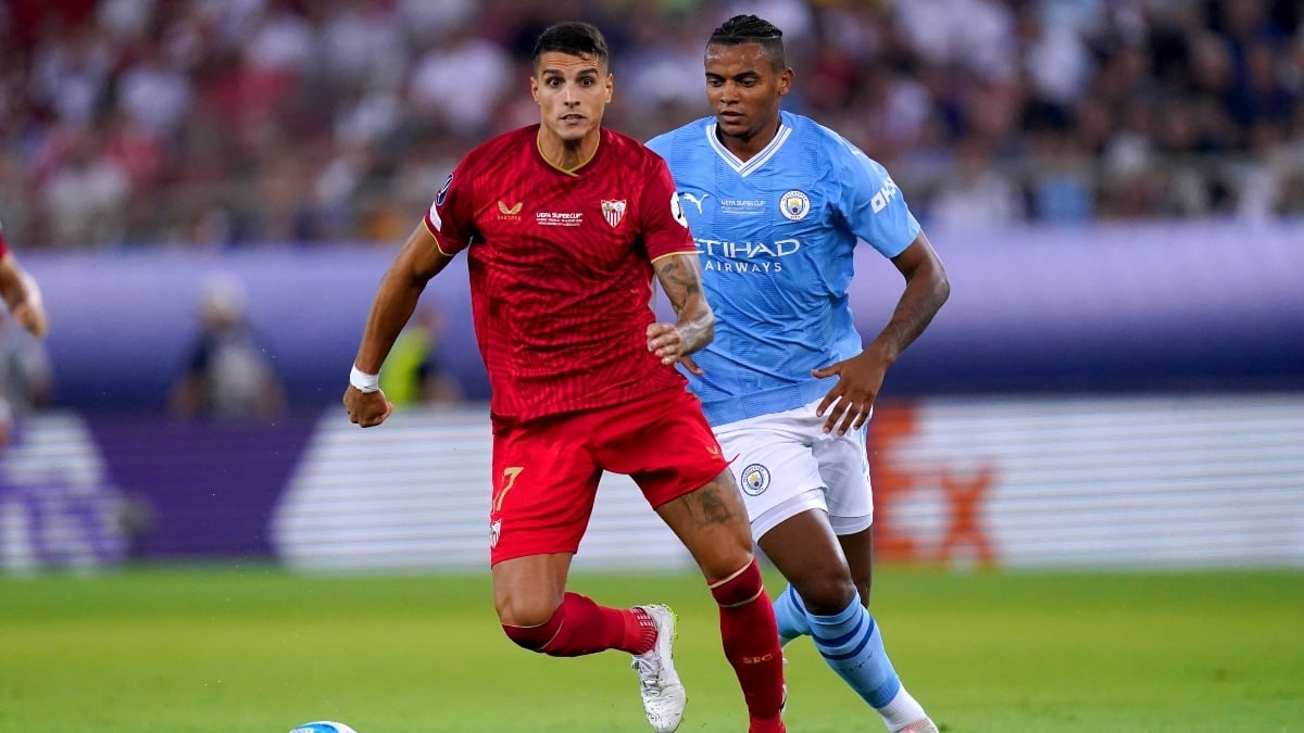 El Sevilla frente al Manchester City durante la final de la Supercopa de Europa