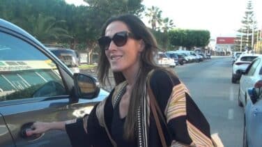 Malú interrumpió sus vacaciones para estar junto a Albert Rivera tras la muerte de su padre