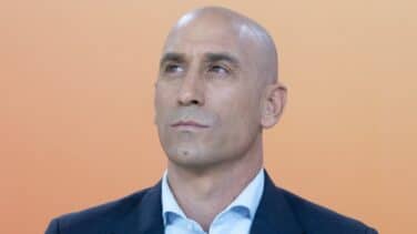 Rubiales no dimite y culpa al «falso feminismo» y a Tebas de orquestar una cacería contra él