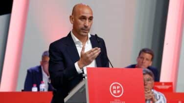 ¿Qué implica que el TAD haya abierto expediente a Rubiales por causa «grave» en lugar de «muy grave»?