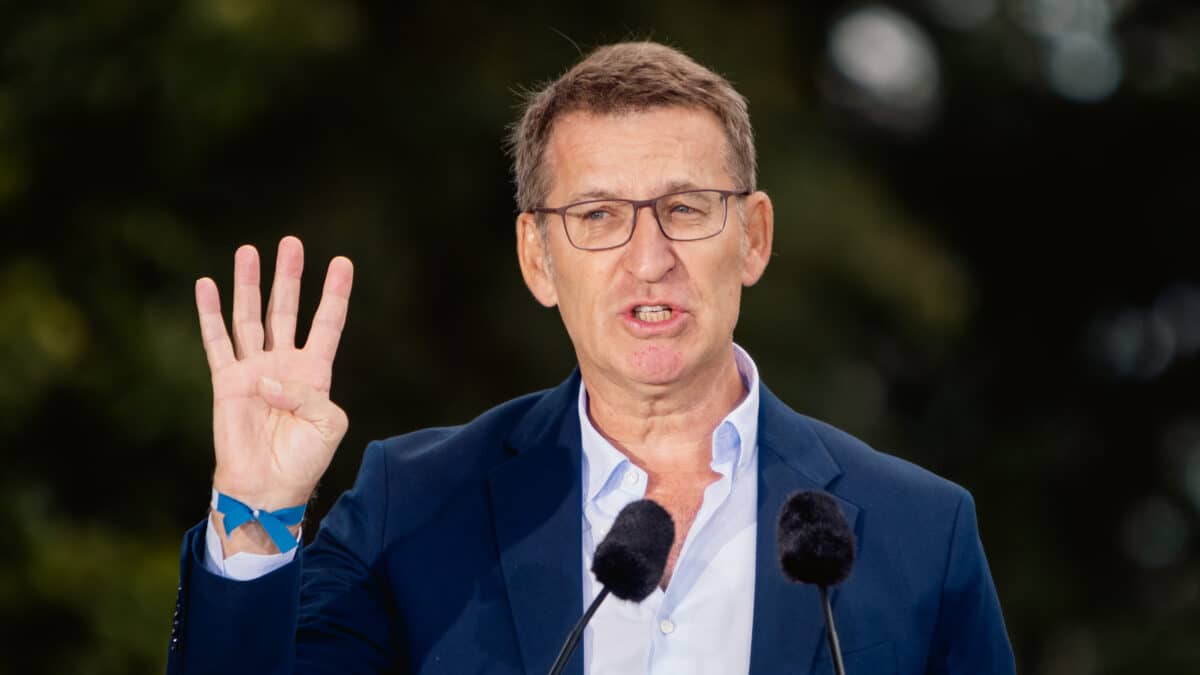 El presidente del Partido Popular, Alberto Núñez Feijóo, durante la inauguración del curso político en el Castillo de Soutomaior