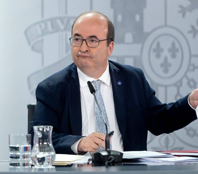 Iceta avanza que el Gobierno va a proponer la suspensión de Rubiales