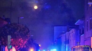 Una fuerte explosión de gas provoca un incendio en un bloque de viviendas en Valladolid