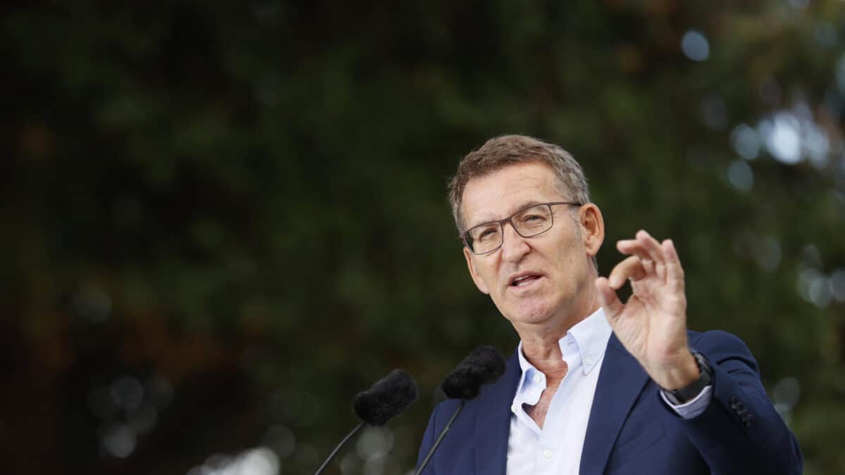 El presidente del Partido Popular, Alberto Núñez Feijóo, en la inauguración del curso político ante el Castillo de