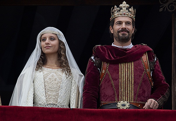Rodolfo Sancho y Michelle Jenner en la serie Isabel interpretando a Isabel la Católica y Fernando el Católico