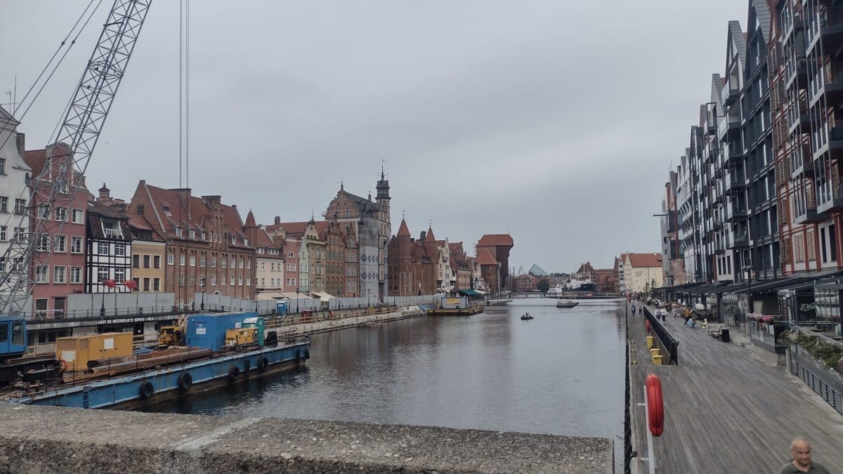 Puerto en el río Motlawa en Gdansk.