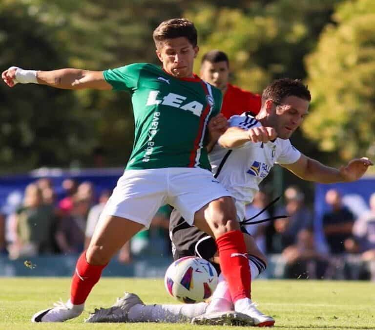 El Alavés exige una dura sanción a José Matos por lesionar a Giuliano Simeone