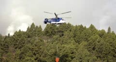 Un anciano es detenido por averiar un helicóptero apagafuegos en Tenerife tras lanzarle una piedra