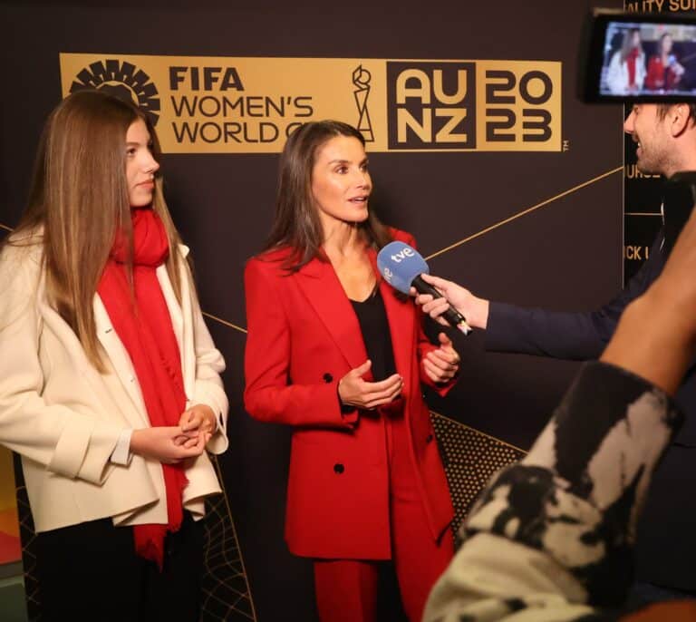 La Reina Letizia manda un mensaje a la selección femenina: "Hay que felicitarlas, admirarlas y darles las gracias"