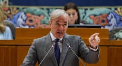 Jorge Azcón, investido presidente de Aragón con el apoyo de Vox y el PAR