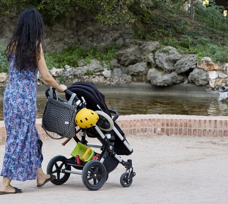 Las madres de más de 40 años superan a las de menos de 25