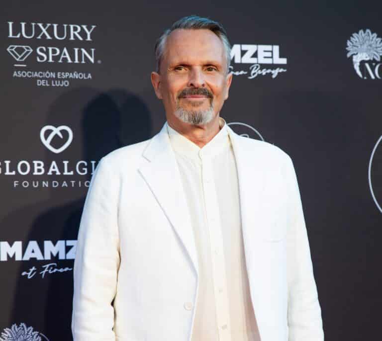 Miguel Bosé confirma que 10 encapuchados lo asaltaron en su casa de México