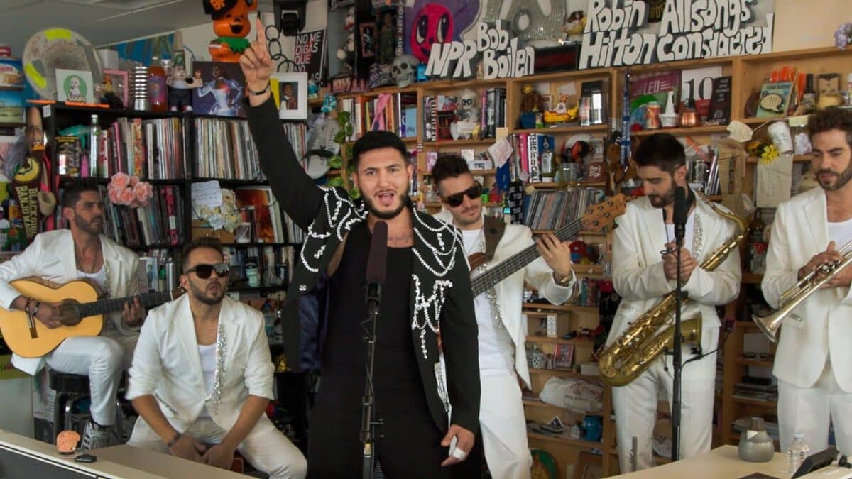 Omar Montes en el Tiny Desk de NPR