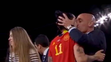 Denuncian a Rubiales ante el CSD por el beso en la boca a Jenni Hermoso tras la final del Mundial