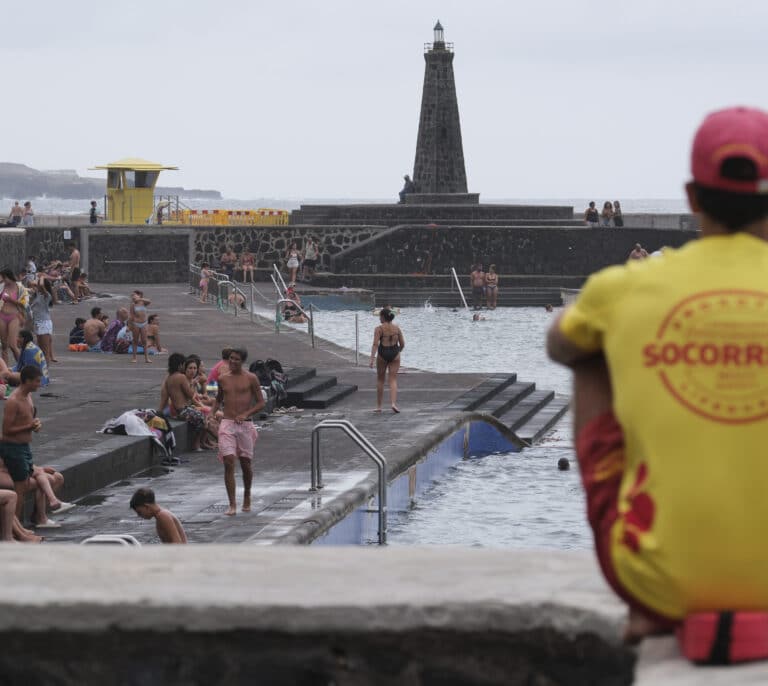 Una niña de 9 años muere ahogada en una playa en el cuarto peor mes desde que se tienen registros