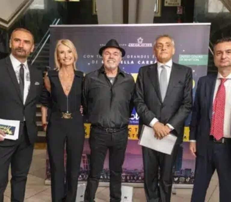"Es un homenaje a Raffaella, una mujer libre y sin prejuicios, por eso la gente sigue adorándola"
