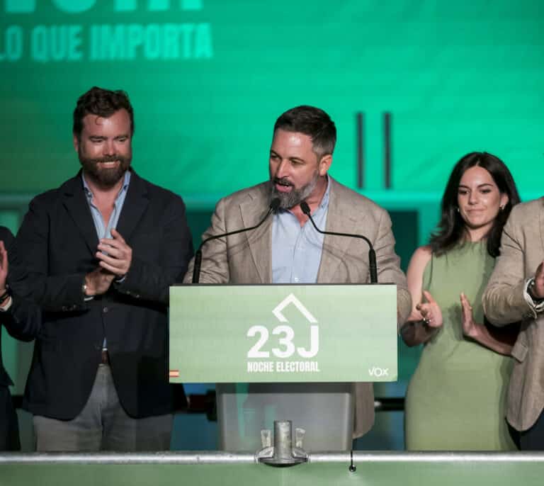 Vox acaba en las catacumbas