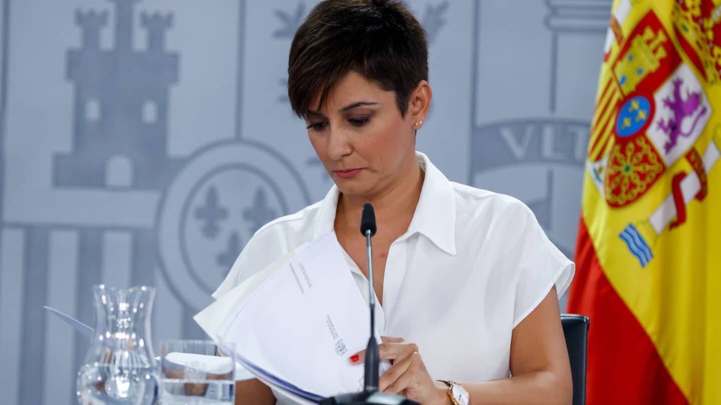 MADRID, 05/09/2023.- La ministra de Política Territorial y portavoz del Gobierno, Isabel Rodríguez durante la rueda de prensa tras la reunión del Consejo de Ministros, este martes. EFE/ Juan Carlos Hidalgo