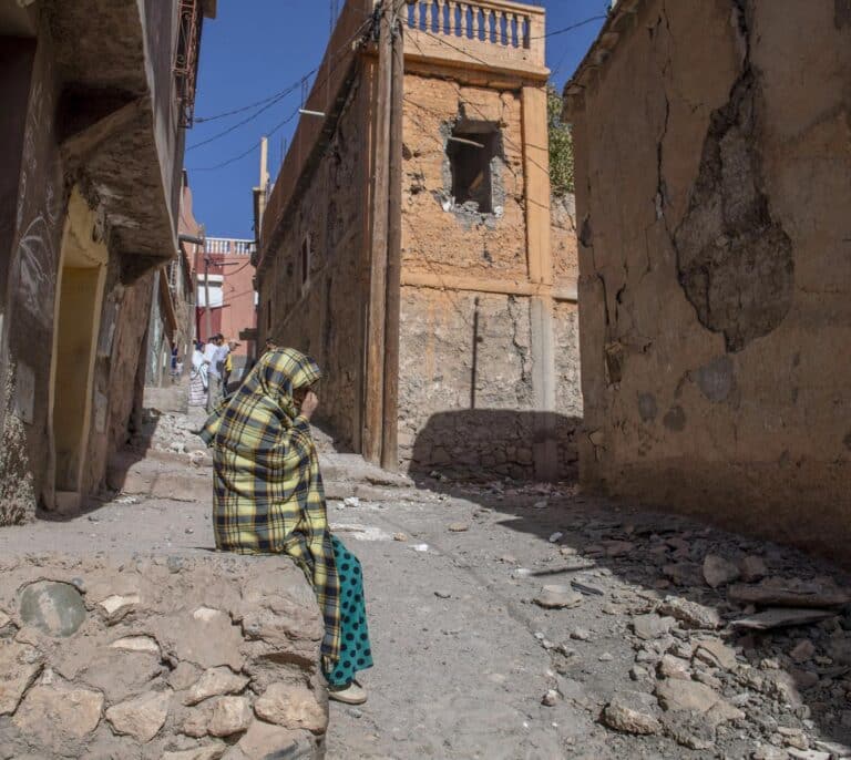 Un terremoto poco profundo y construcciones precarias: claves de la destrucción que golpea Marruecos