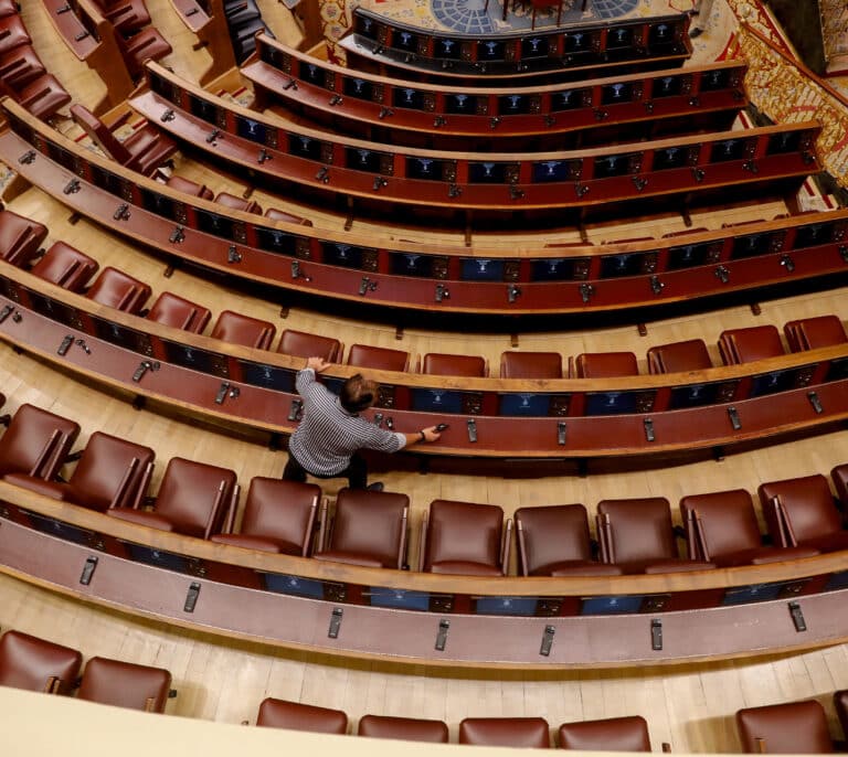 Siga en directo el pleno del Congreso que debate el uso de las lenguas cooficiales