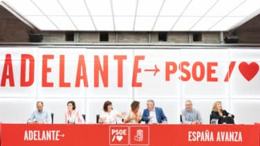 Ferraz devuelve el golpe a Guerra y a los históricos: "En este PSOE el que se mueve sí sale en la foto"