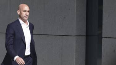 El juez de la Audiencia Nacional impone a Rubiales una orden de alejamiento de Hermoso