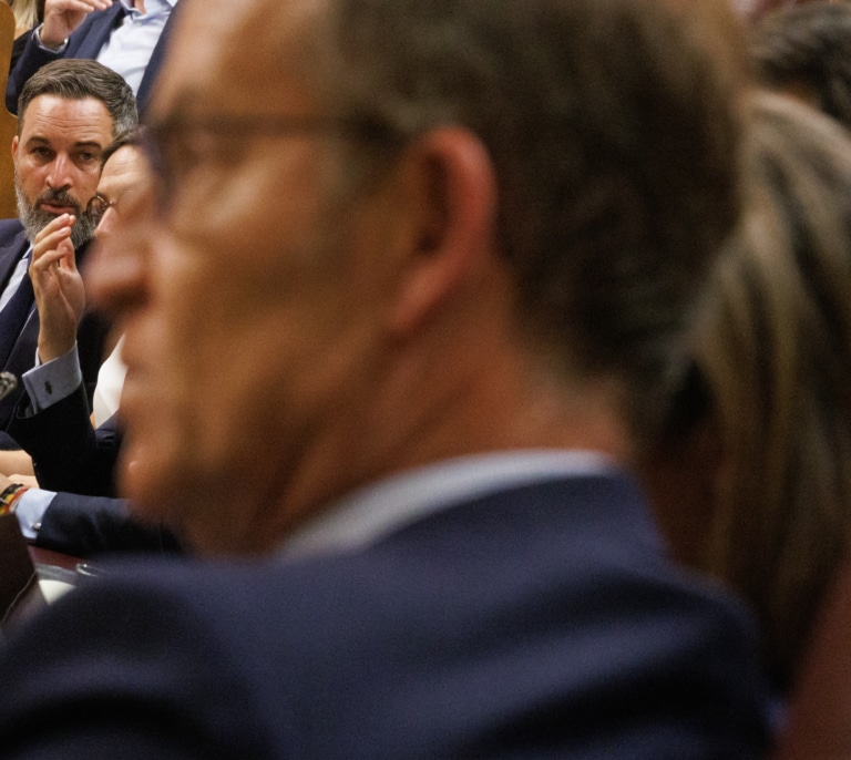 Vox marca un perfil de oposición dura sin el PP a siete días de la investidura de Feijóo
