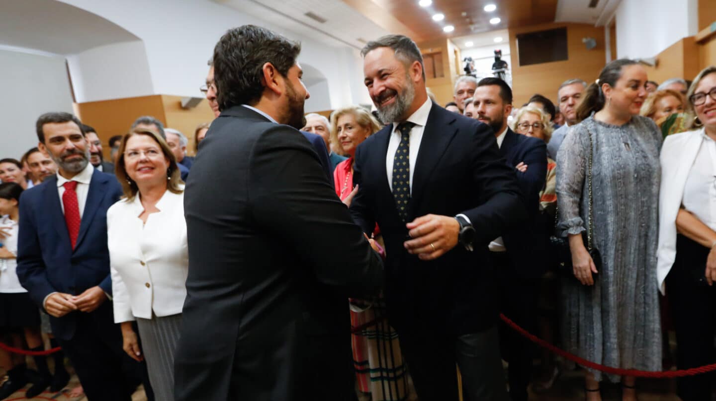 La tregua de PP y Vox, a prueba por la oposición a la amnistía y la crisis de Extremadura