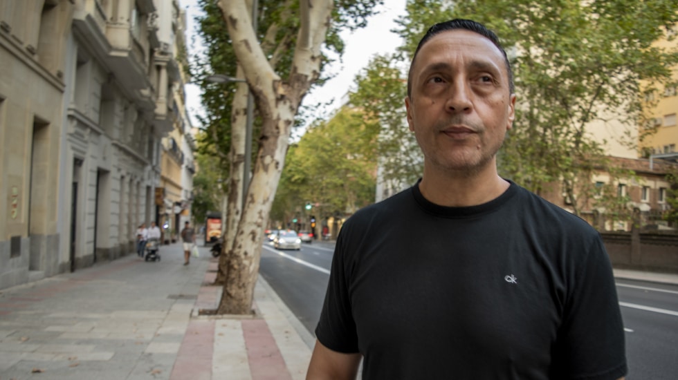 Abdelilah Issou, desertor del ejército marroquí, durante la entrevista de El Independiente.