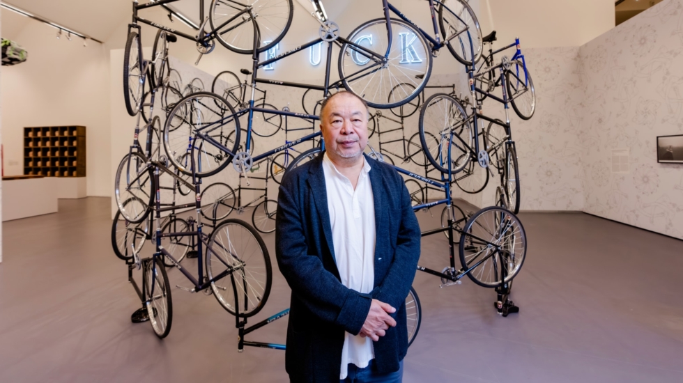 Ai Weiwei en la exposición retrospectiva en Róterdam.