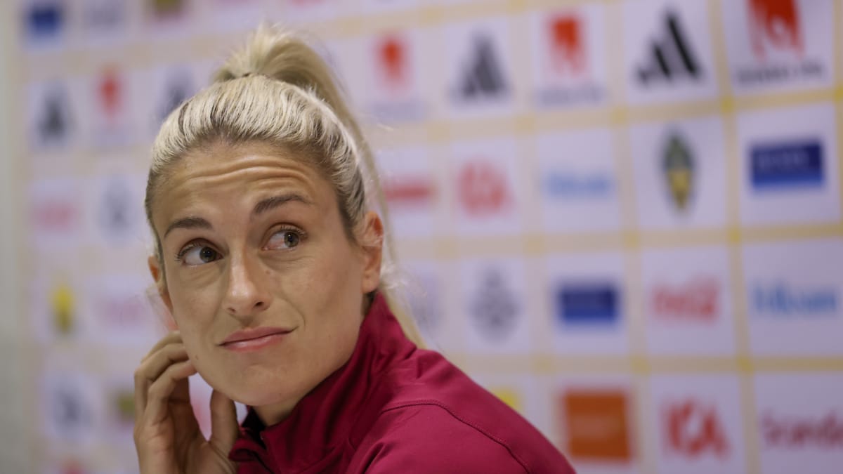 La delantera de la selección española de fútbol Alexia Putellas, durante la rueda de prensa este jueves antes del entrenamiento en el estadio Gamla Ullevi de Gotemburgo.-