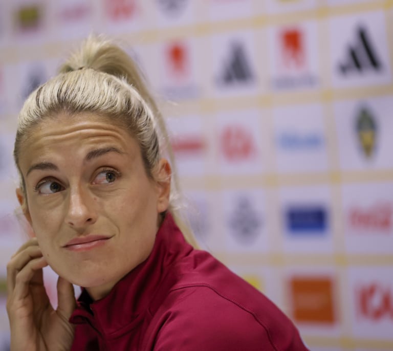 Alexia Putellas: «Nunca hemos pedido la destitución de Montse Tomé»