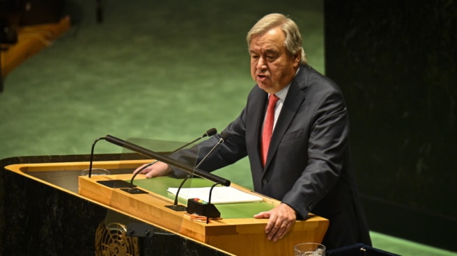 El Secretario General de las Naciones Unidas, Antonio Guterres, se dirige a los delegados durante el 78º período de sesiones de la Asamblea General de las Naciones Unidas