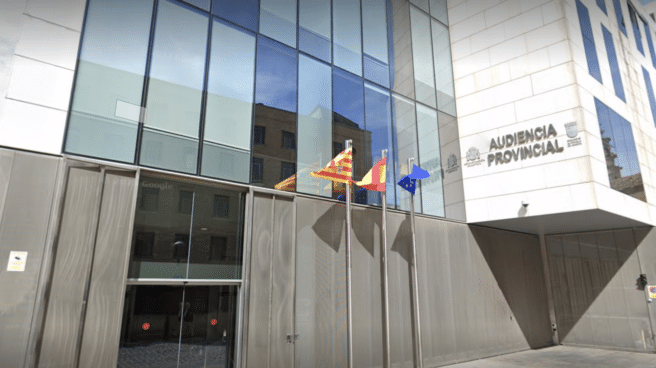 Condenan a 25 años de cárcel al hombre que mató de una treintena de apuñaladas a su vecina en Zaragoza Audiencia Provincial de Zaragoza