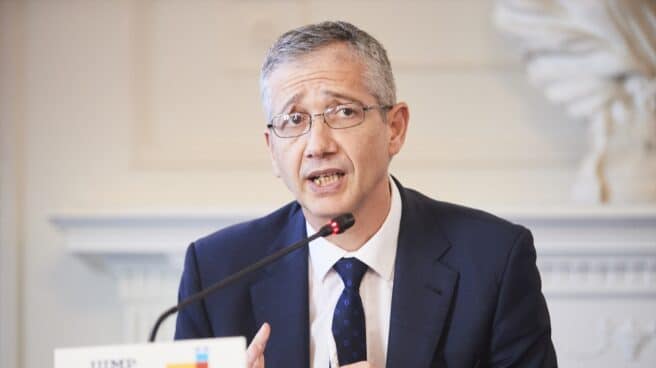 Banco de España Hernández de Cos El Gobernador del Banco de España, Pablo Hernández de Cos, interviene durante un curso en Santander.
