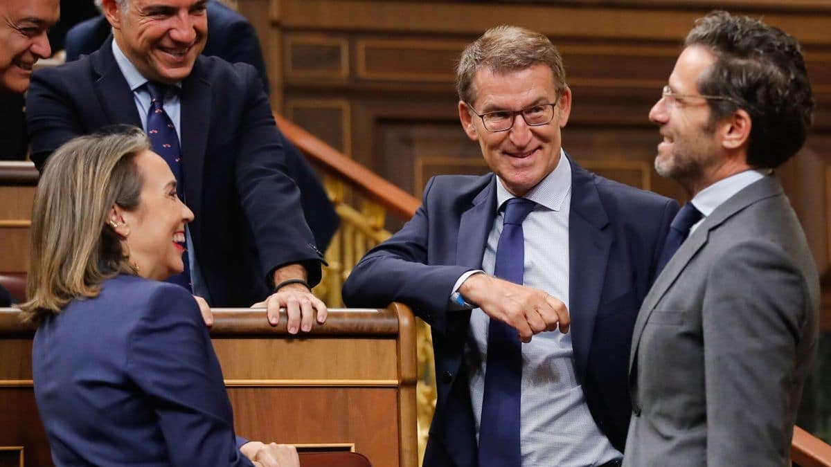 El PP se mofa del acuerdo "contra pronóstico" de Pedro Sánchez y Yolanda Díaz