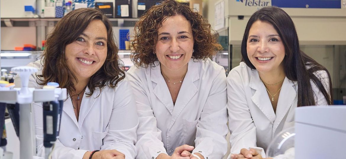 Las investigadoras del VHIO Ana Vivancos, Cristina Saura y Carolina Ortiz.