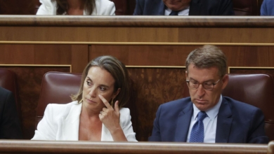 Feijóo habla con García Page sobre "la gobernabilidad de España", pero no consigue más votos para su investidura