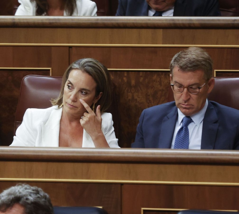 Feijóo habla con García Page sobre "la gobernabilidad de España", pero no consigue más votos para su investidura